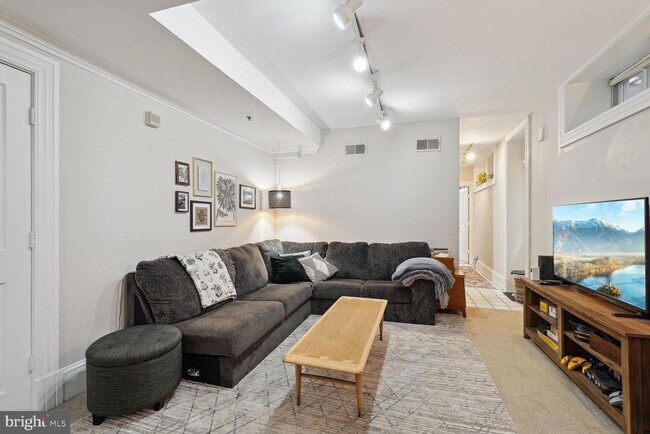 Foto del edificio - 1736 18th St NW