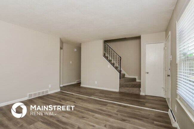 Building Photo - 800 Tyson Dr