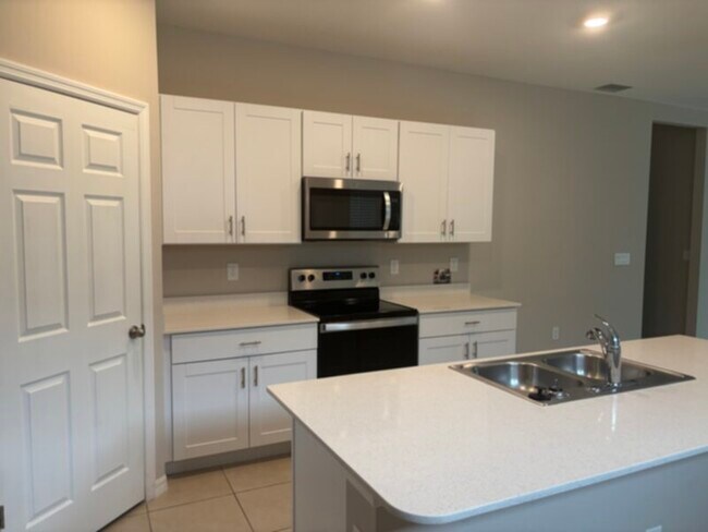 Foto del edificio - NEW! 3 Bedroom 2 Bath Home! AVAILABLE July...