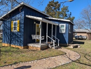 Building Photo - 181 Honeysuckle Ln
