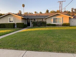 Building Photo - 1185 Douglass Dr