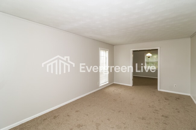 Foto del edificio - 5013 Knight Arnold Rd