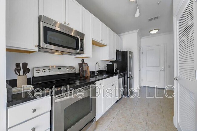 Building Photo - 1391 Pennsylvania Ave. SE