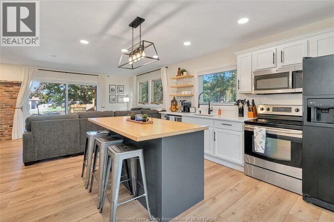 Photo du bâtiment - 255 Edward Rd