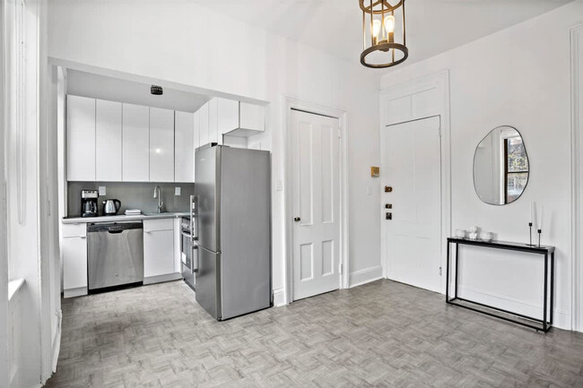 Foto del edificio - 257 W 19th St