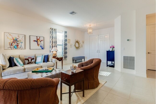 Building Photo - 13755 Luna Dr