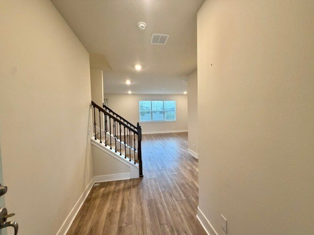 Building Photo - 5660 Arborvista Dr