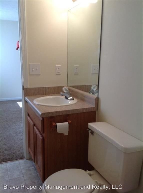 Building Photo - 948 Waverly Ct