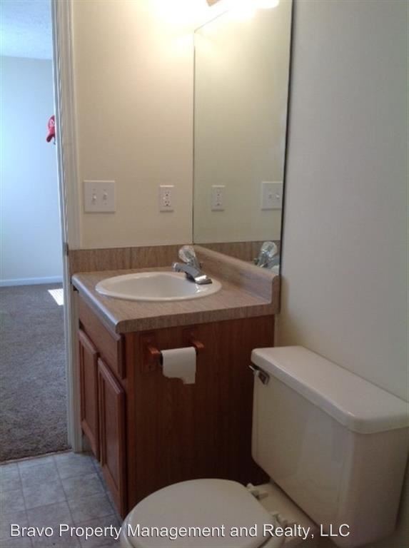 Foto del edificio - 948 Waverly Ct