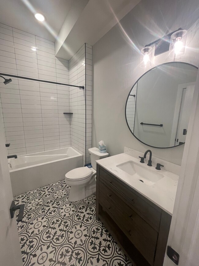 Building Photo - 5830 HENRY