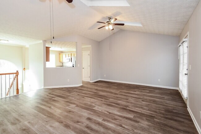 Foto del edificio - 2682 Owens Dr