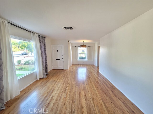 Foto del edificio - 6121 White Oak Ave