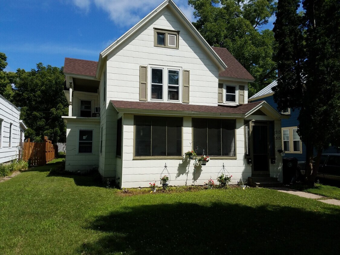 313315 9th St S Unit 315, La Crosse, WI 54601 Room for Rent in La