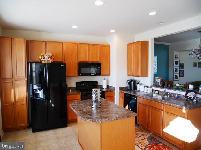 Building Photo - 9368 Esplanade Ct