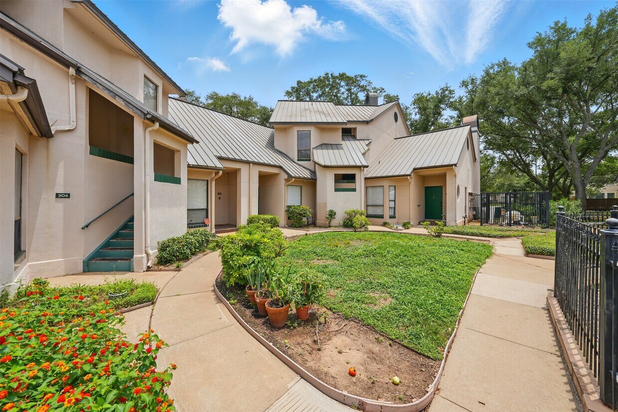 Foto del edificio - 4144 Greystone Way