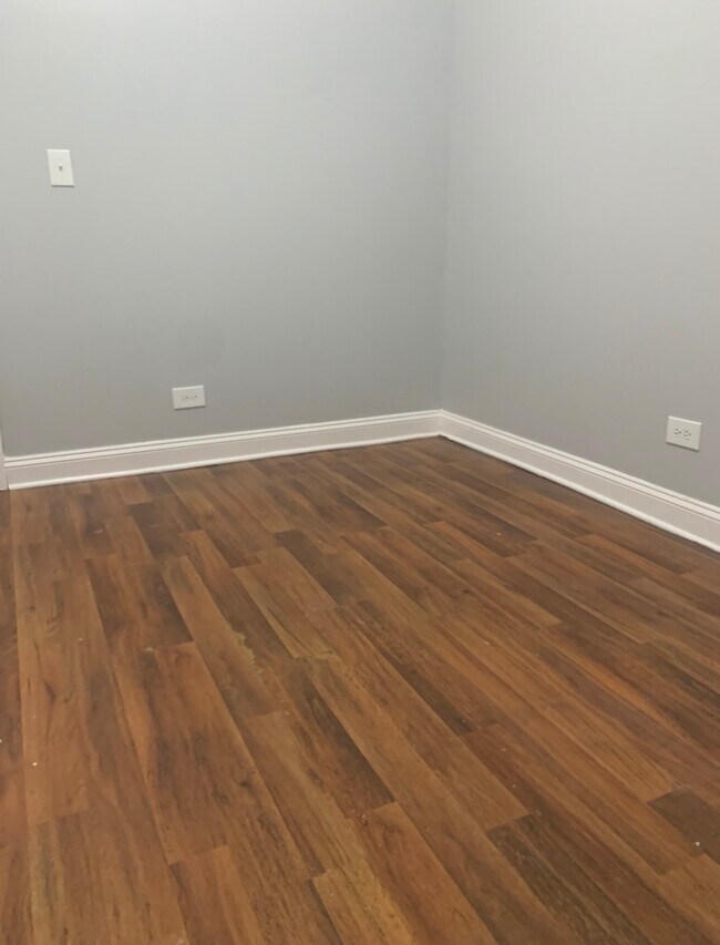 Bedroom #3 - 6940 S King Dr