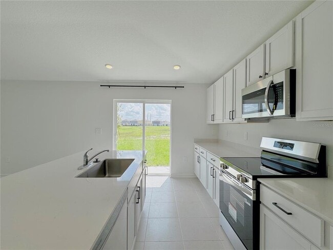 Building Photo - 3075 Totem Rd