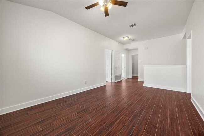 Foto del edificio - 8501 Fern Bluff Ave