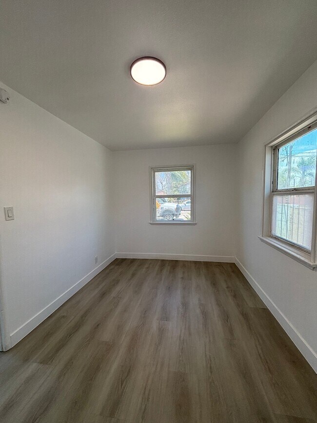 Foto del edificio - 1512 W 5th St