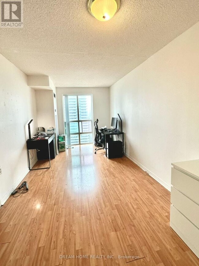 Building Photo - 20 Olive Ave