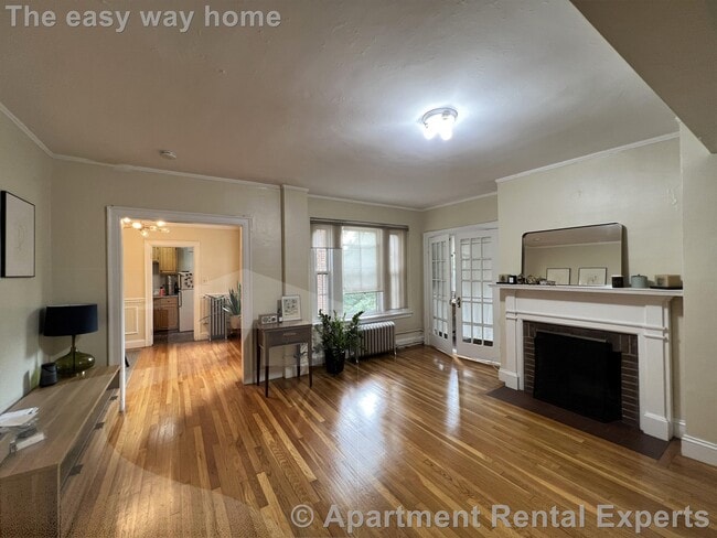 Photo - 7 Craigie Cir Unit #32 Apartment