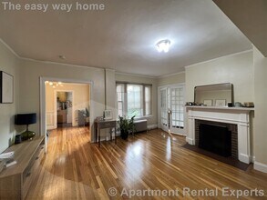 Building Photo - 7 Craigie Cir