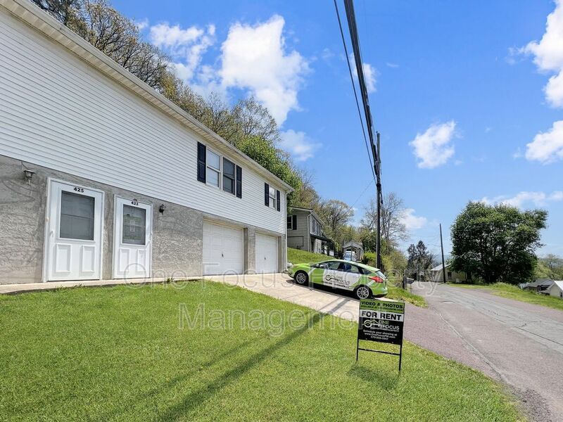 Foto principal - 423 Summit Ave