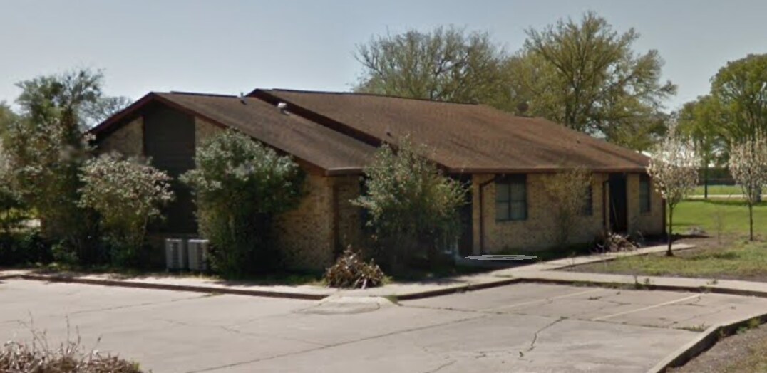 Front of apartments - 8137 FM 141