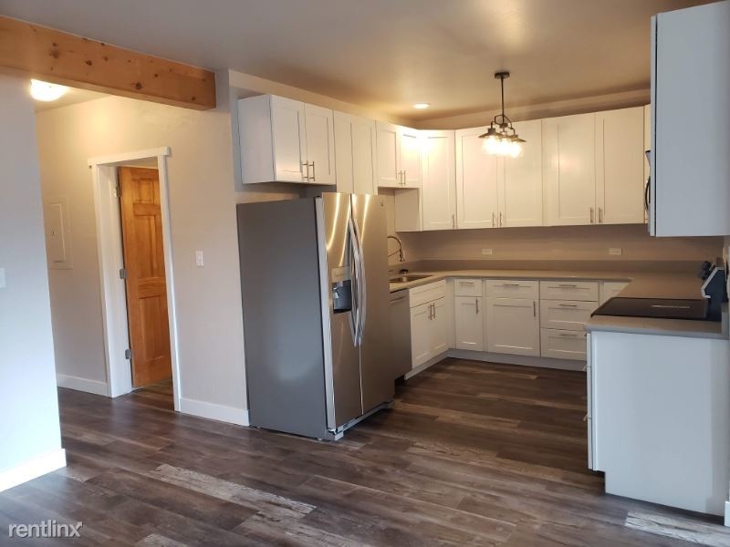 Foto principal - 2 br, 1 bath Condo - 623 Cedar St