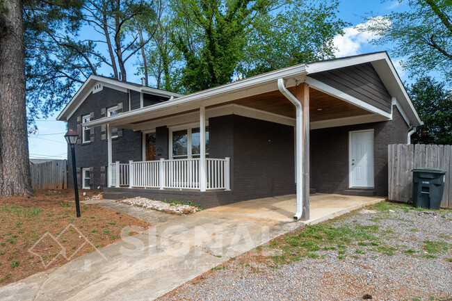 Building Photo - 2 11th Ct N