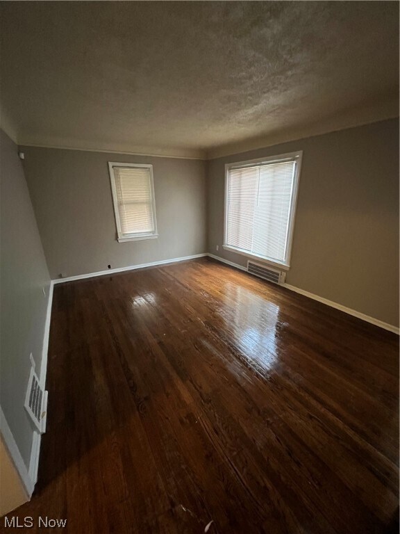 Building Photo - 16604 Maple Heights Blvd