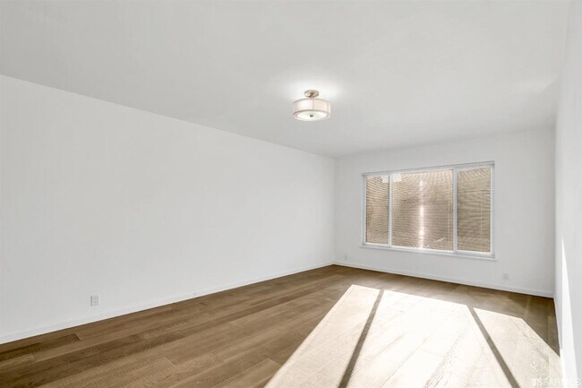 Foto del edificio - 1700 19th Ave