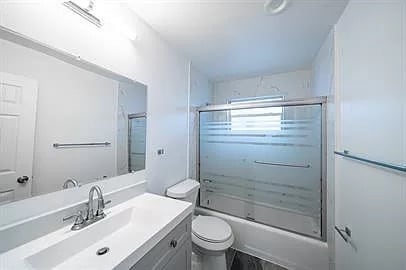 Building Photo - 4110 SW 24th Ct