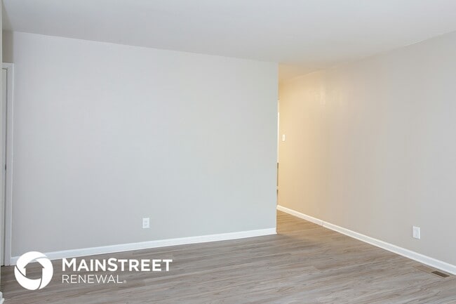 Building Photo - 12317 Santa Maria Dr