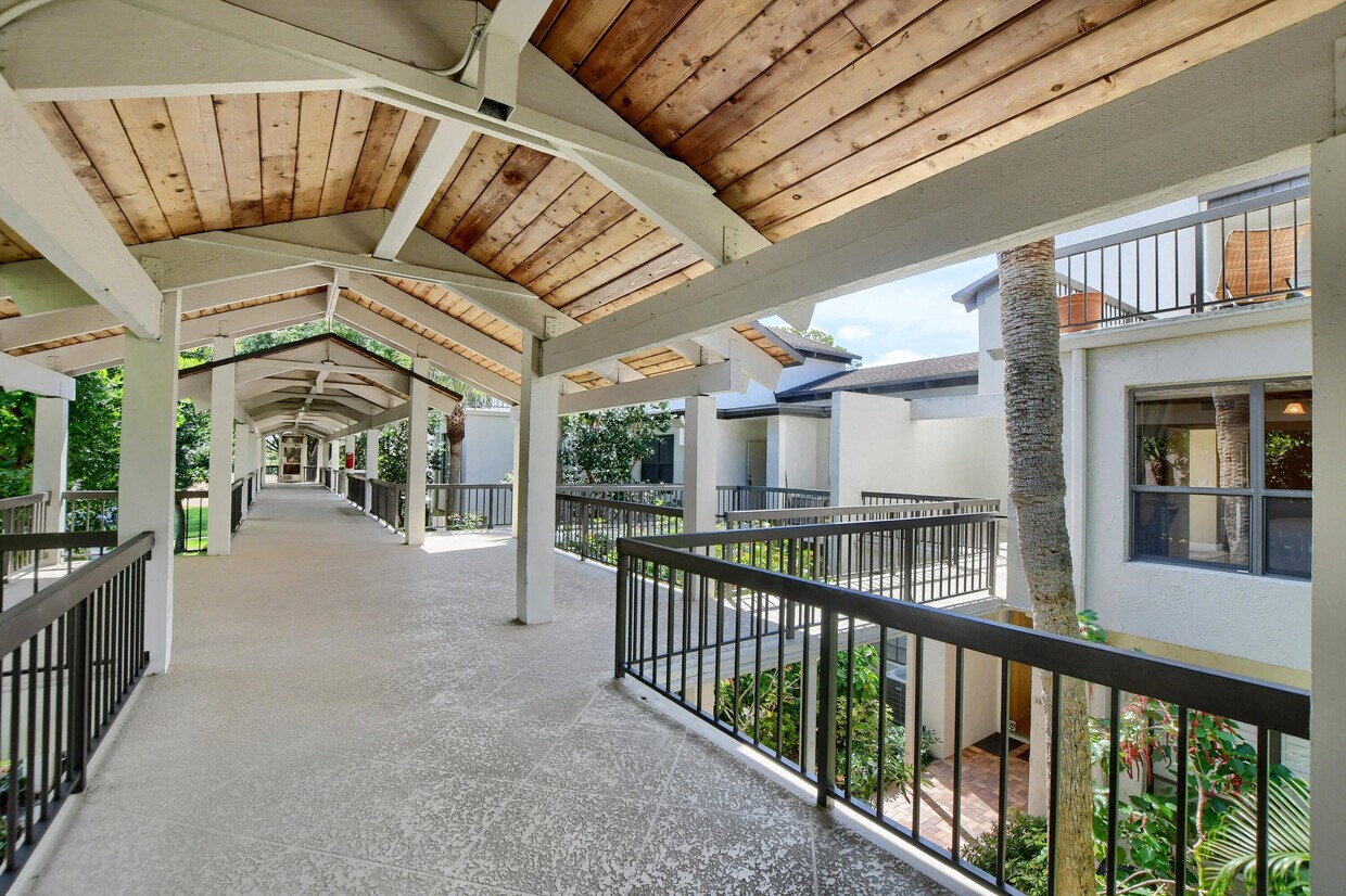 800 Greensward Ct Unit 203I, Delray Beach, FL 33445 Condo for Rent