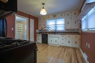 Building Photo - 1350 2nd St NW