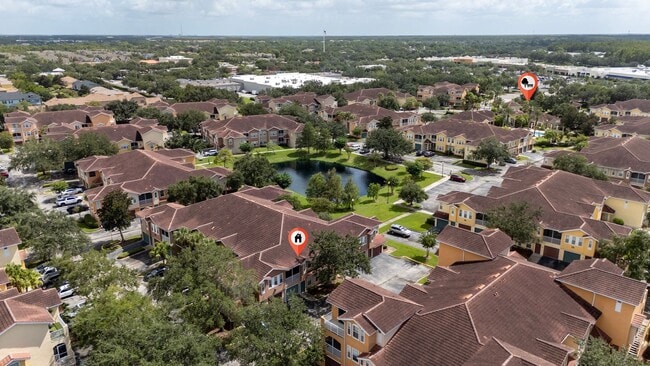 Foto del edificio - Lifestyle in Villanova at Hunter's Creek- ...