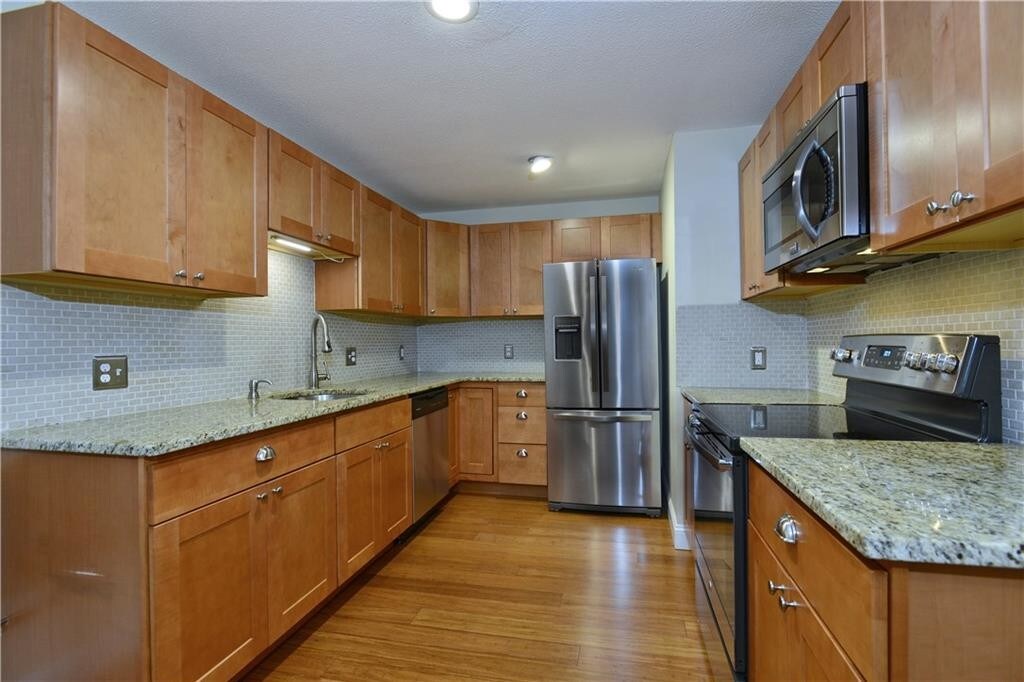 Foto principal - 1560 Douglas Ave