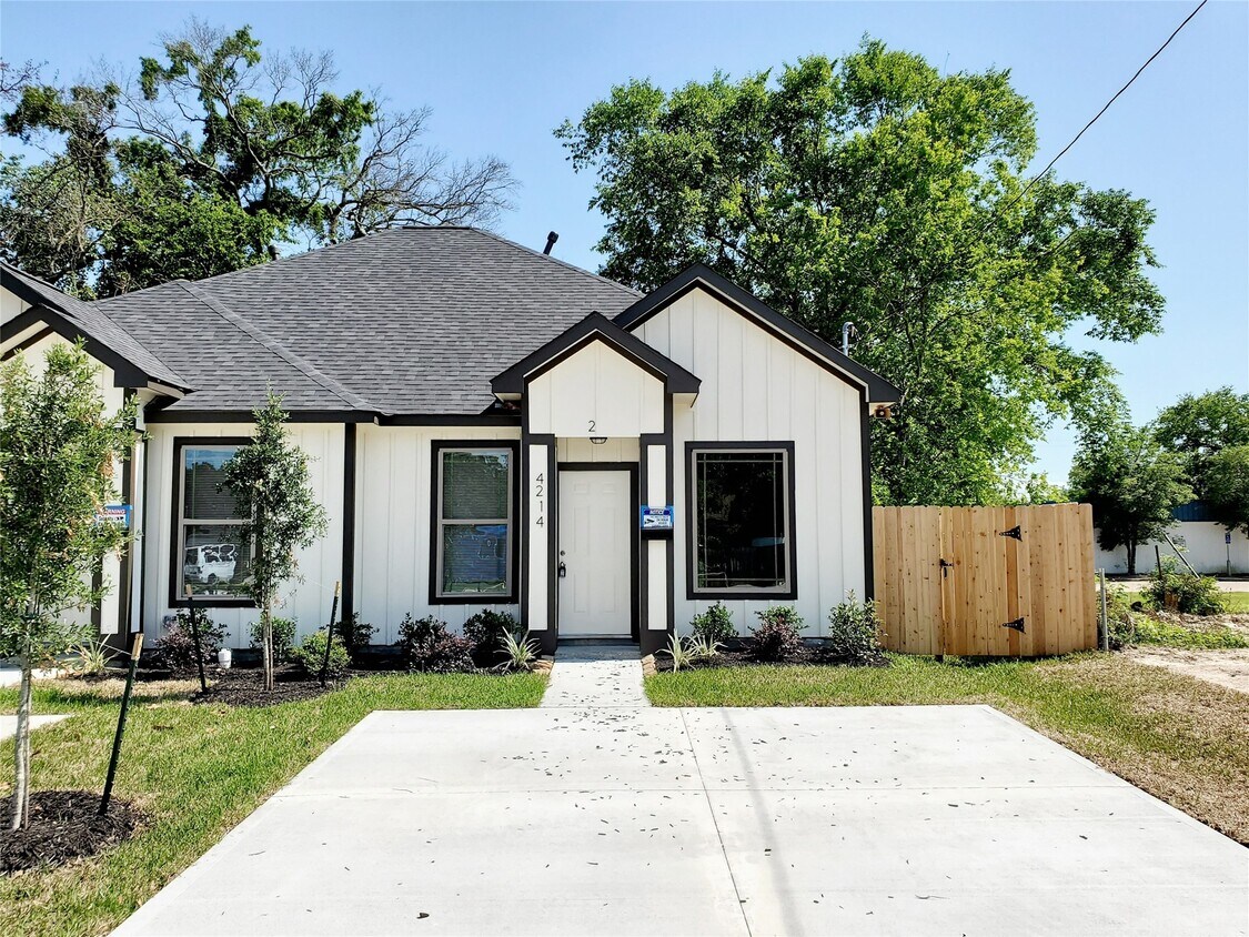 Foto principal - 4214 Weaver Rd