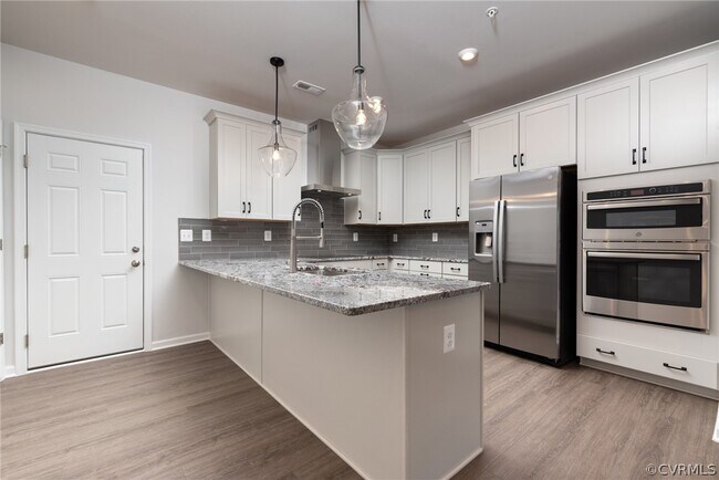 Foto del edificio - 13347 Coalfield Station Ln
