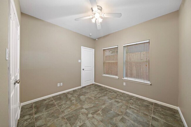 Building Photo - 1112 Birdsall St
