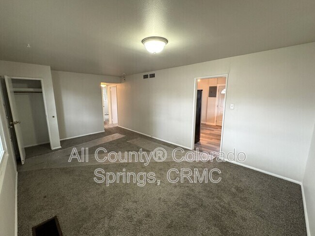 Foto del edificio - 1316 Harrison Rd