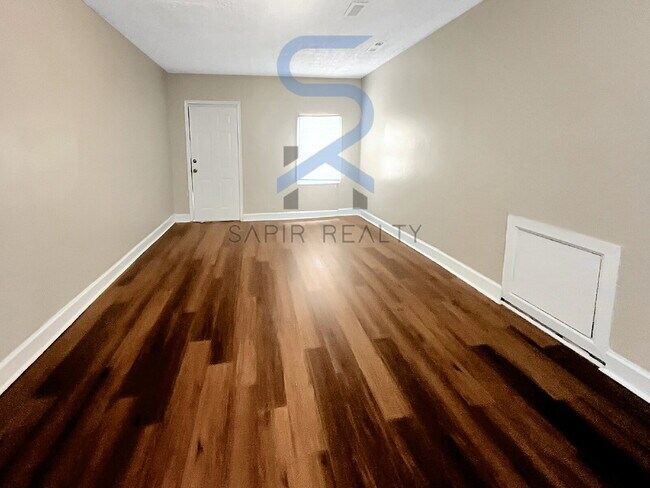 Foto del edificio - Move in before October 31st and choose you...