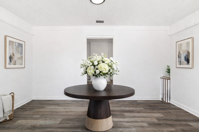 Foto del edificio - 336 W 18th St