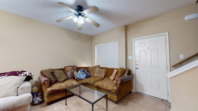 Foto del edificio - 301 Nimitz St