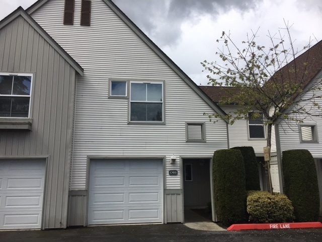 Foto principal - Bright & Open Concept 3 Bedroom 2.5 Bath T...