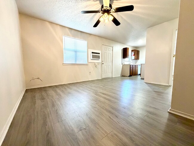 Foto del edificio - ***102 NW K Unit B***