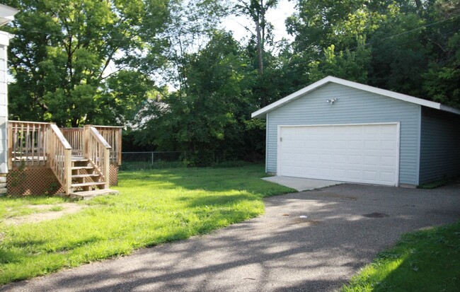 Garage and Backyard - 886 Burr St