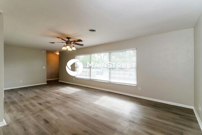 Foto del edificio - 3133 Carleton Cir W