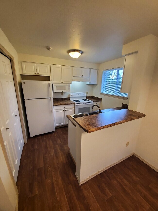 Breckenridge Apartments Apartments 2820 Tuscany Ln SW Tumwater, WA